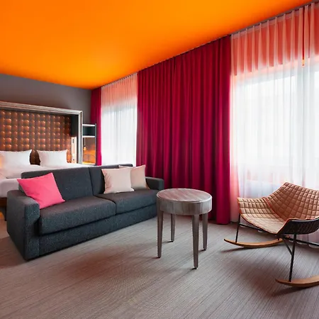Designhotel + Congresscentrum Wienecke Xi. 4*