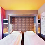 디자인호텔 + 콩그렌스센트룸 비에넥크 Xi. 4*