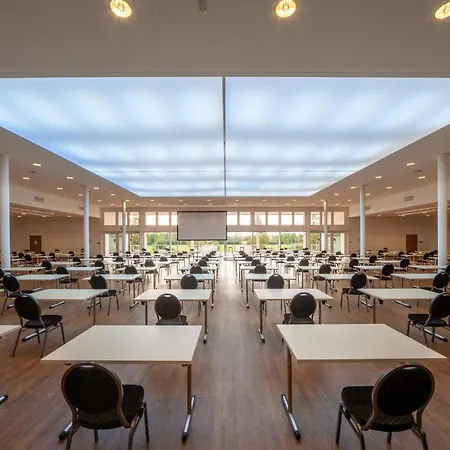 Designhotel + Congresscentrum Wienecke Xi. Otel