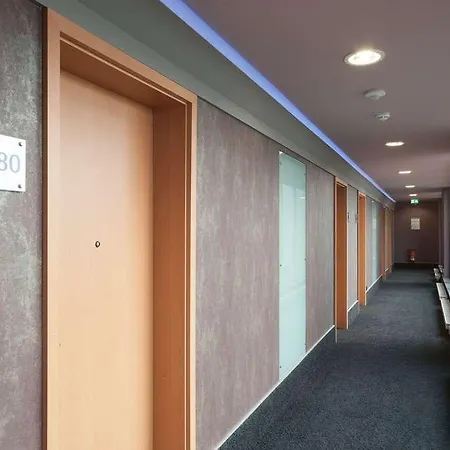 Otel Designhotel + Congresscentrum Wienecke Xi.