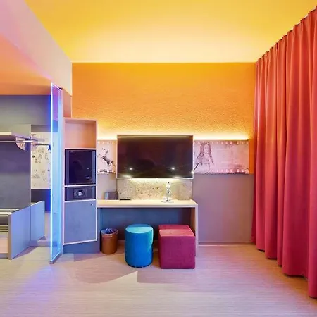 Designhotel + Congresscentrum Wienecke Xi. Otel 4*