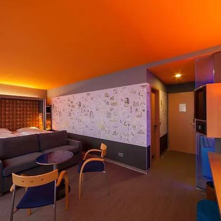 Otel Designhotel + Congresscentrum Wienecke Xi.
