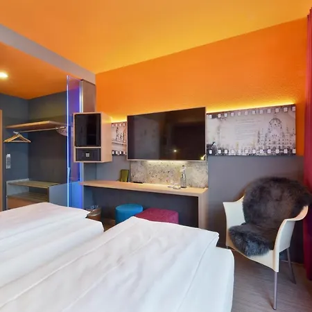 Designhotel + Congresscentrum Wienecke Xi. Otel 4*