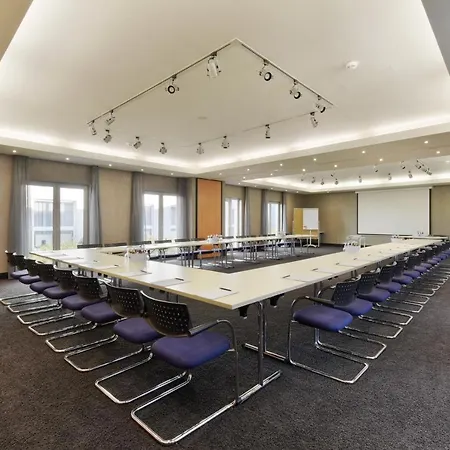 Otel Designhotel + Congresscentrum Wienecke Xi.