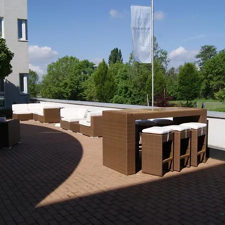 Otel Designhotel + Congresscentrum Wienecke Xi. 4*